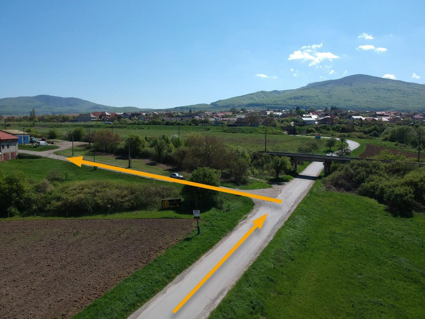 Odbočka pri železničnom viadukte