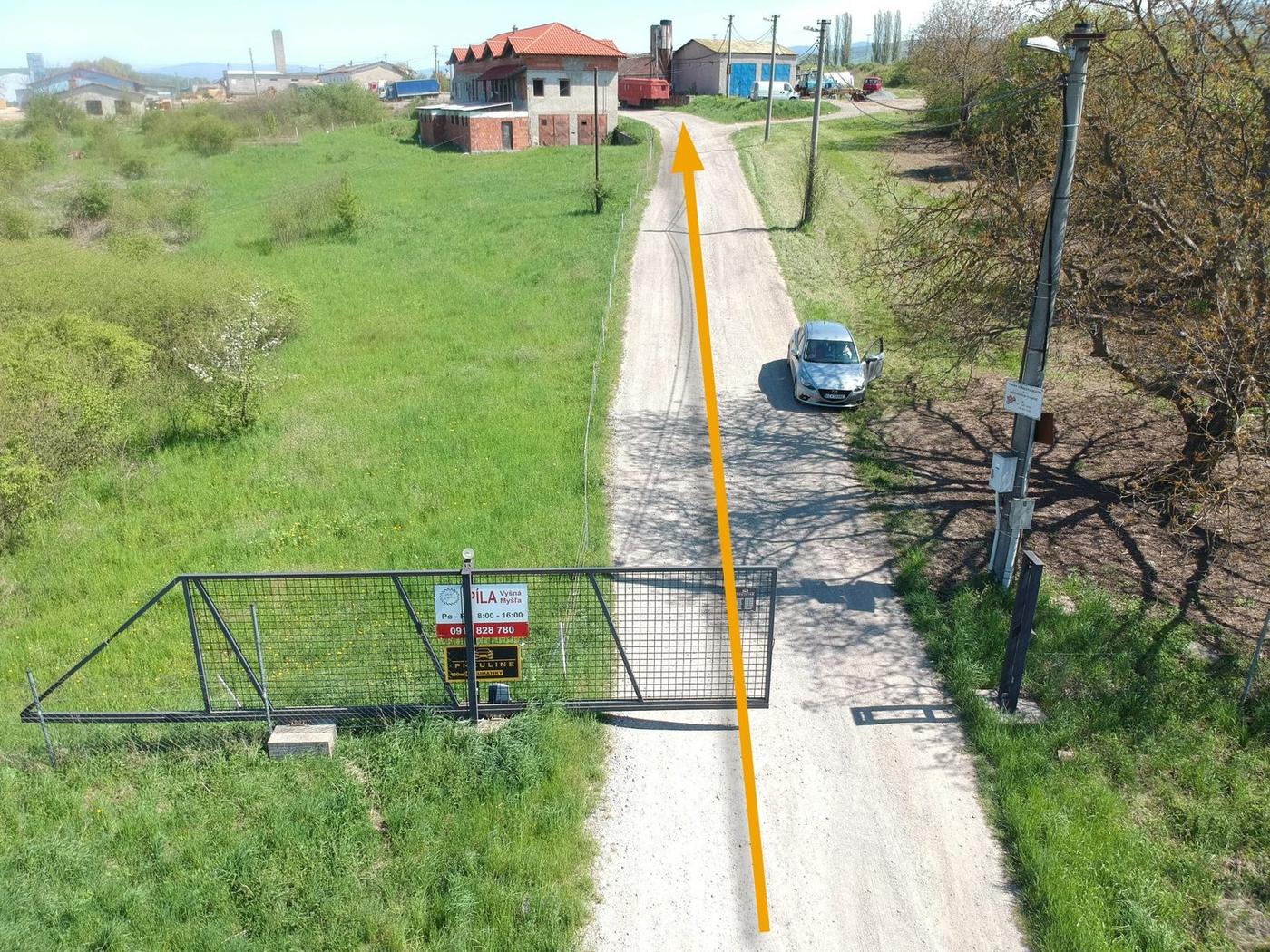 Brána hospodárskeho dvora